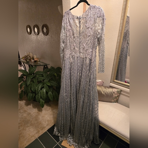 Mac Duggal Silver Embellished Illusion Long Sleeve Size 12 NWT A-Line Gown 20189 - Picture 5 of 7
